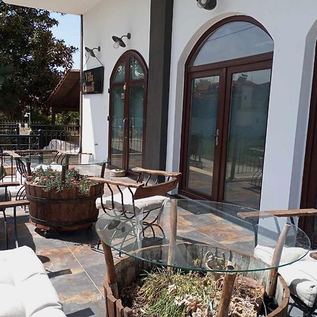 Villa Camellia Vrasná Esterno foto
