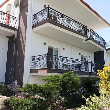 Villa Camellia Vrasná Esterno foto