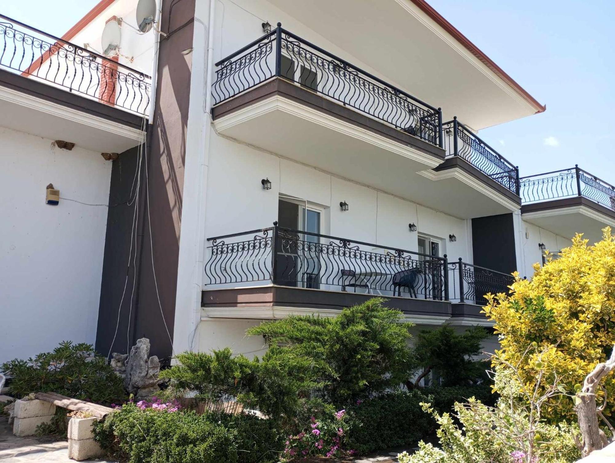 Villa Camellia Vrasná Esterno foto
